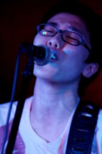 Look at the head of that microphone.