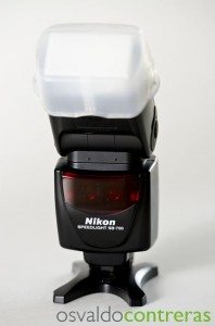 Nikon_SB700_Front