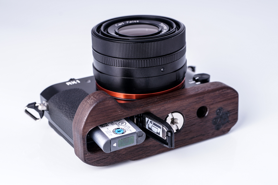 JB Camera Designs' New Wood Grips for the Sony RX1 and Fujifilm X100s