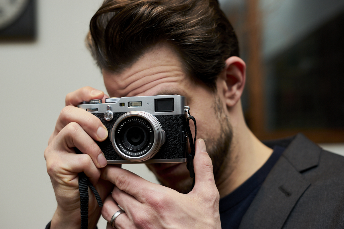 Chris-Gampat-The-Phoblographer-Fujifilm-X100F-first-impressions-product-images-5.jpg
