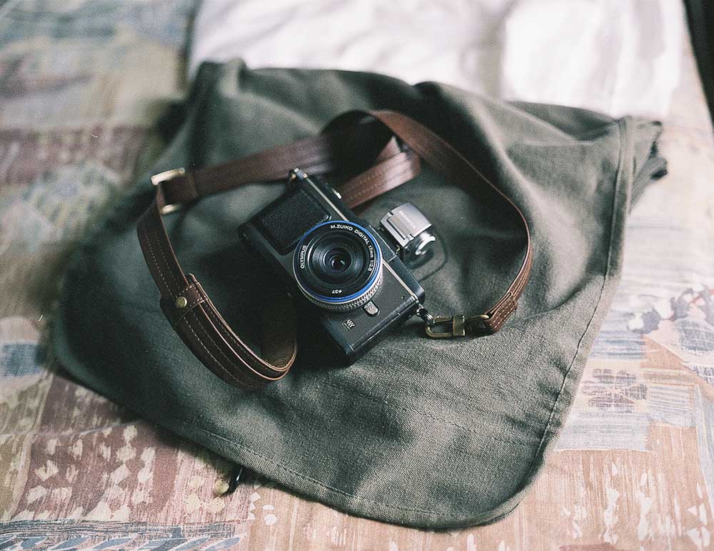 Chris Gampat the phoblographer bronica etrs daily bag (1 of 1)