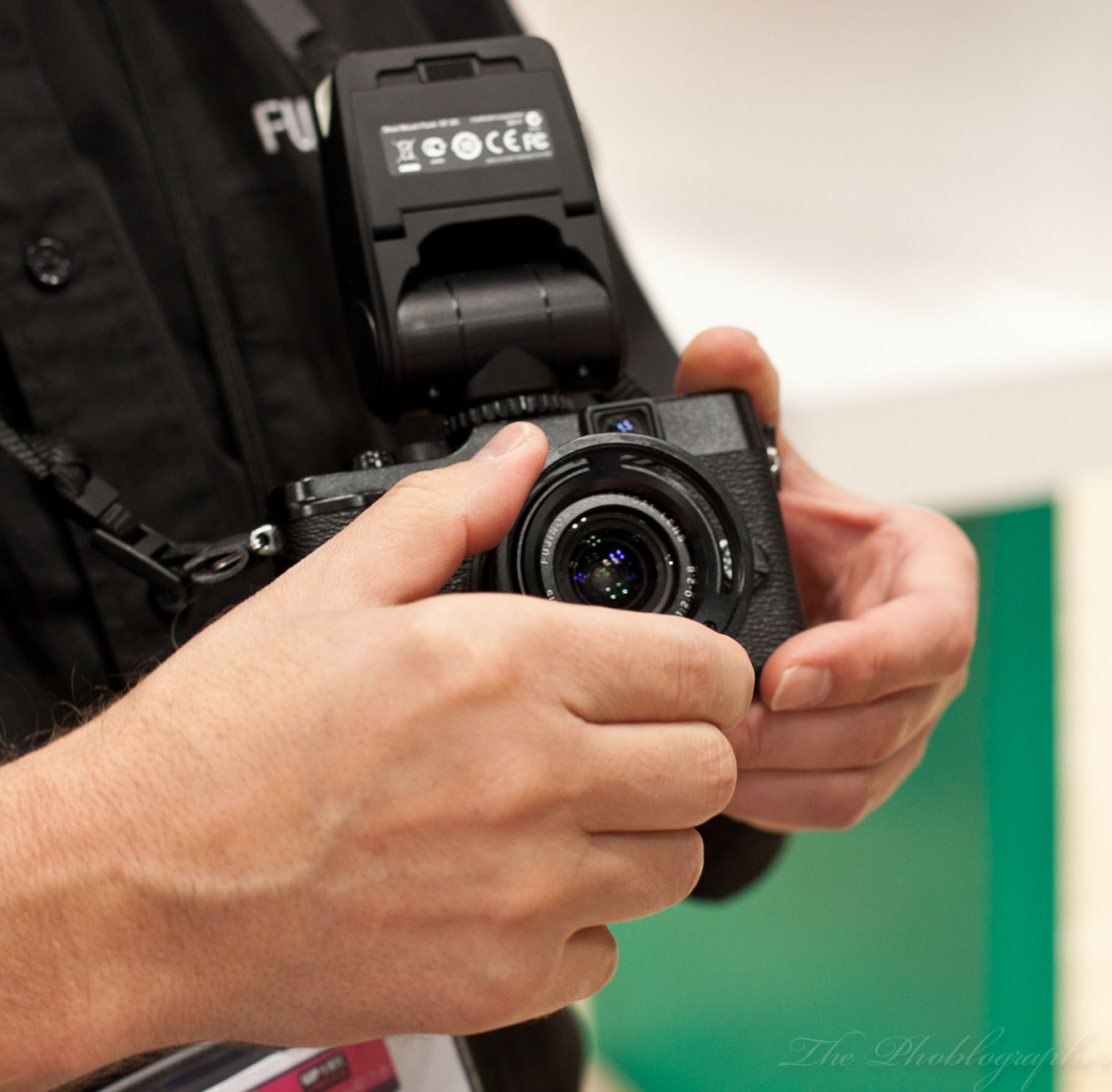 Hands On Review: a Party with Fuji X10 - The Phoblographer