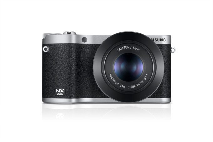 NX300_004_Front-with-45mm_black