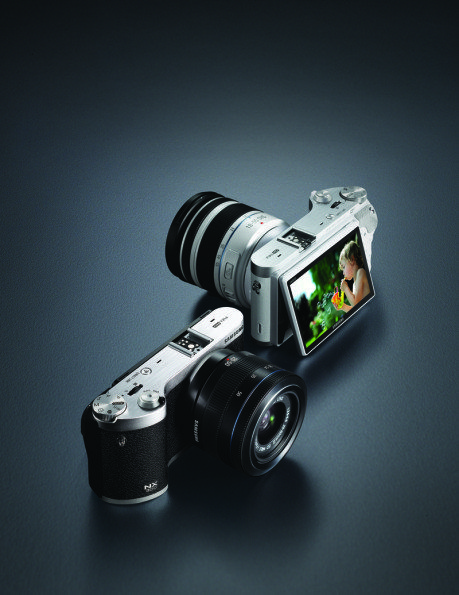 NX300_keyvisual