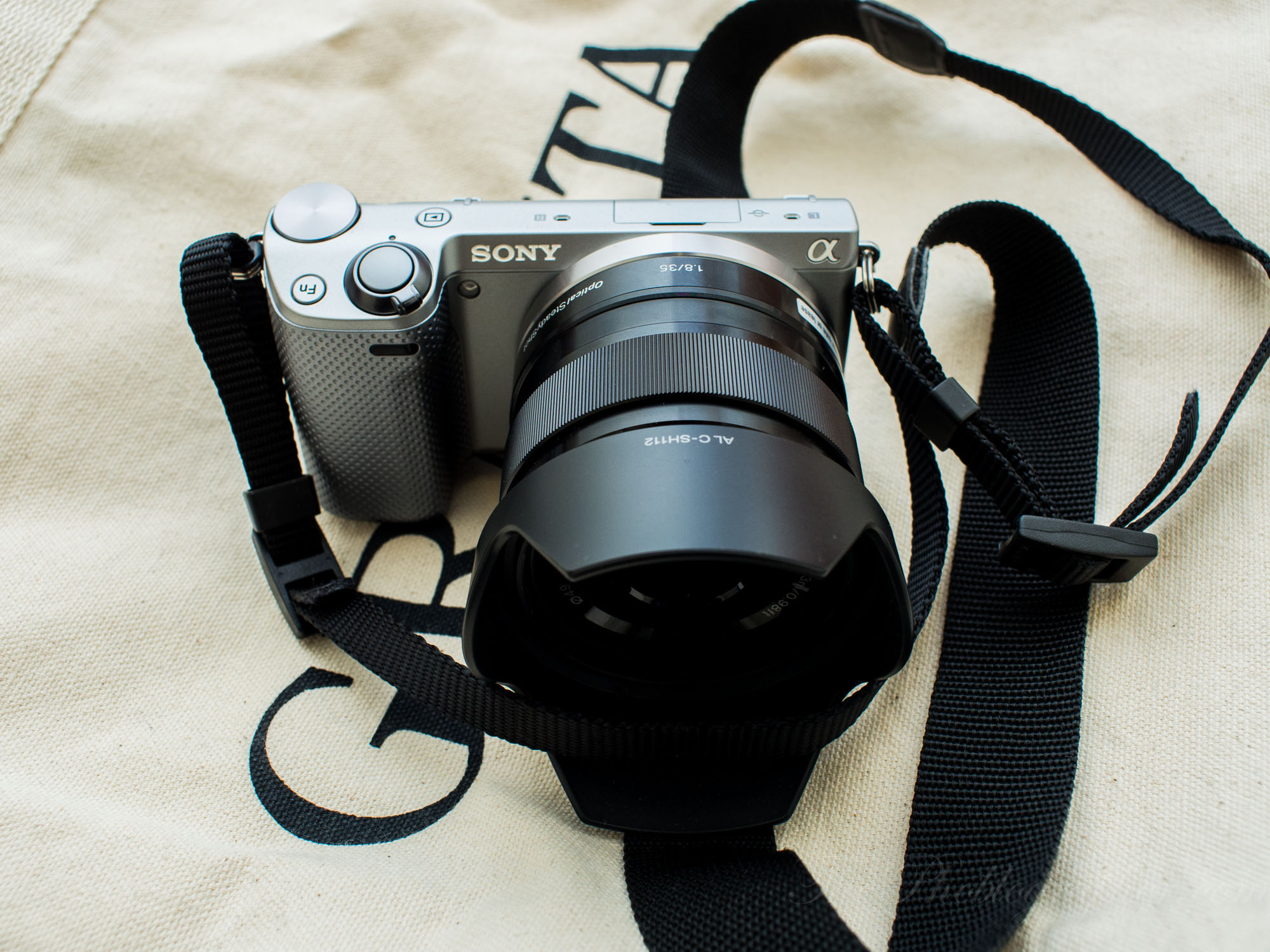 Review: Sony 35mm f1.8 OSS (Sony NEX E Mount) - The Phoblographer