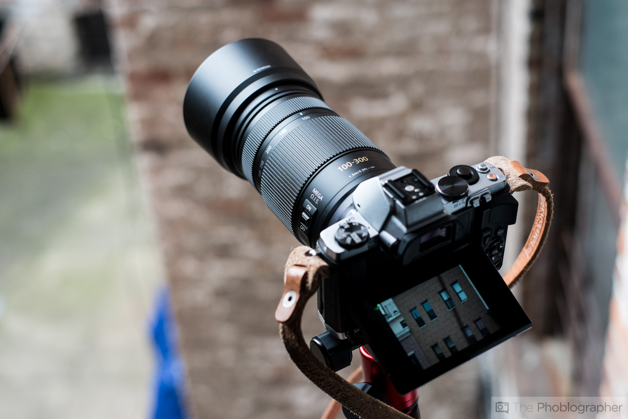 Cheap Lenses: $949 Leica Savings and some HUGE Nikon/Olympus/Sigma Telephoto Deals
