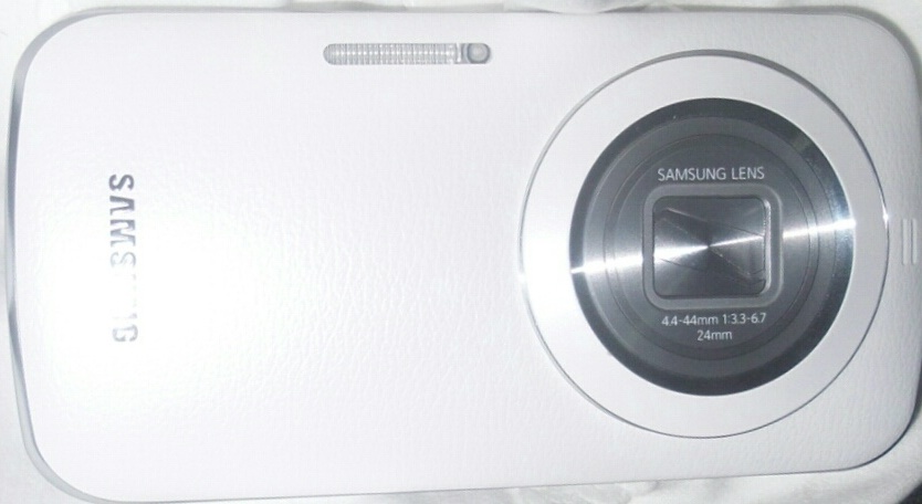 Samsung Galaxy S5 Zoom leaked image