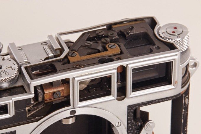 Leica M3 Cutaway (2)