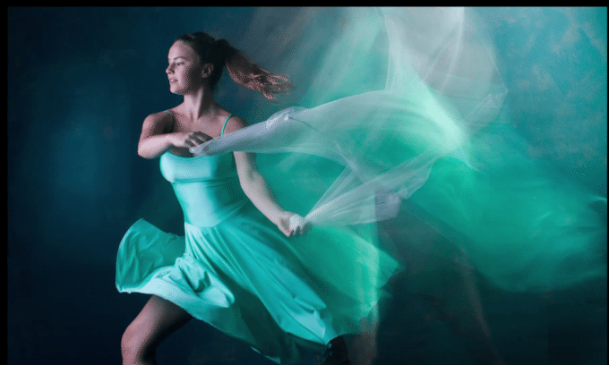 Dancer with second curtain flash