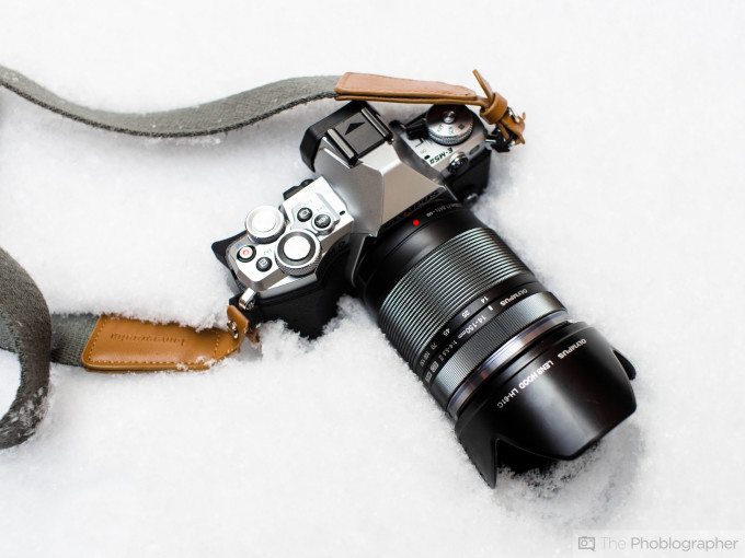 Wetenschap zout as 4 Must Own Weather Sealed Lenses for Micro Four Thirds Cameras