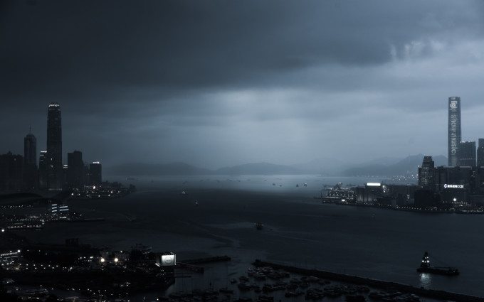 Hong Kong at Typhoon Signal 3 T3