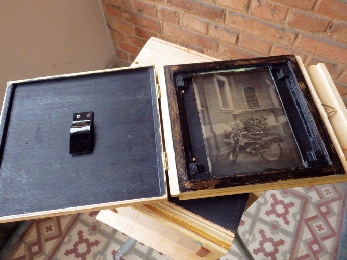 Chassis to the photographic plate with a plate of 13x18cm. The plate may be placed horizontally or vertically.