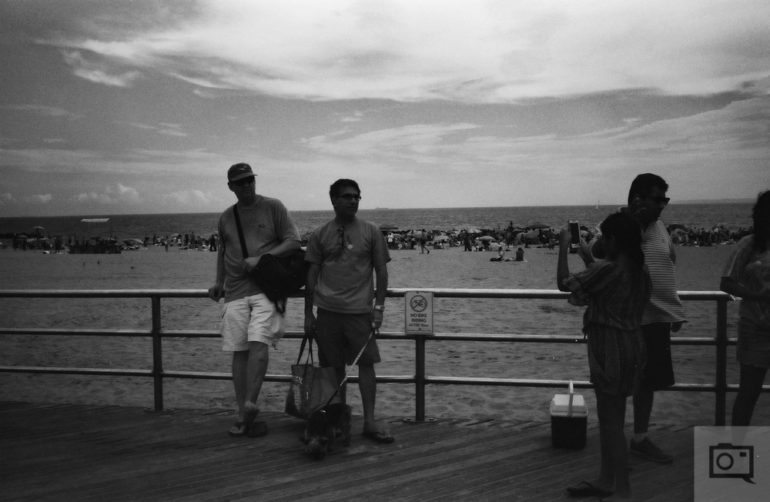 chris-gampat-the-phoblographer-jch-street-pan-400-sample-images-14-of-40