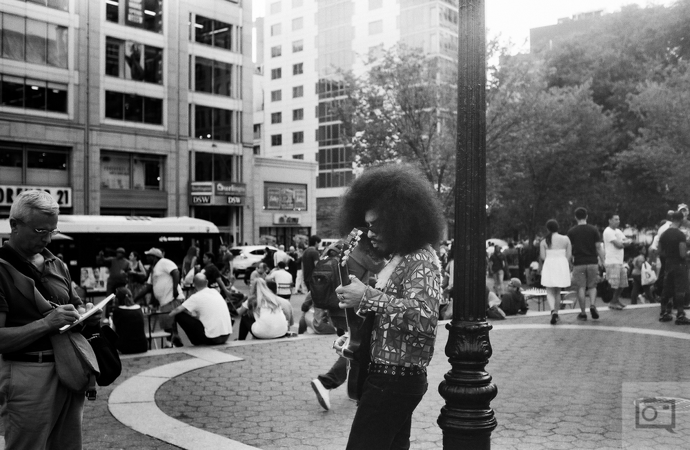 chris-gampat-the-phoblographer-jch-street-pan-400-sample-images-26-of-40
