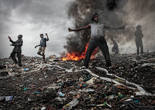 Jose Ferreira Documented Lives Of Dump Scavengers In Mozambique