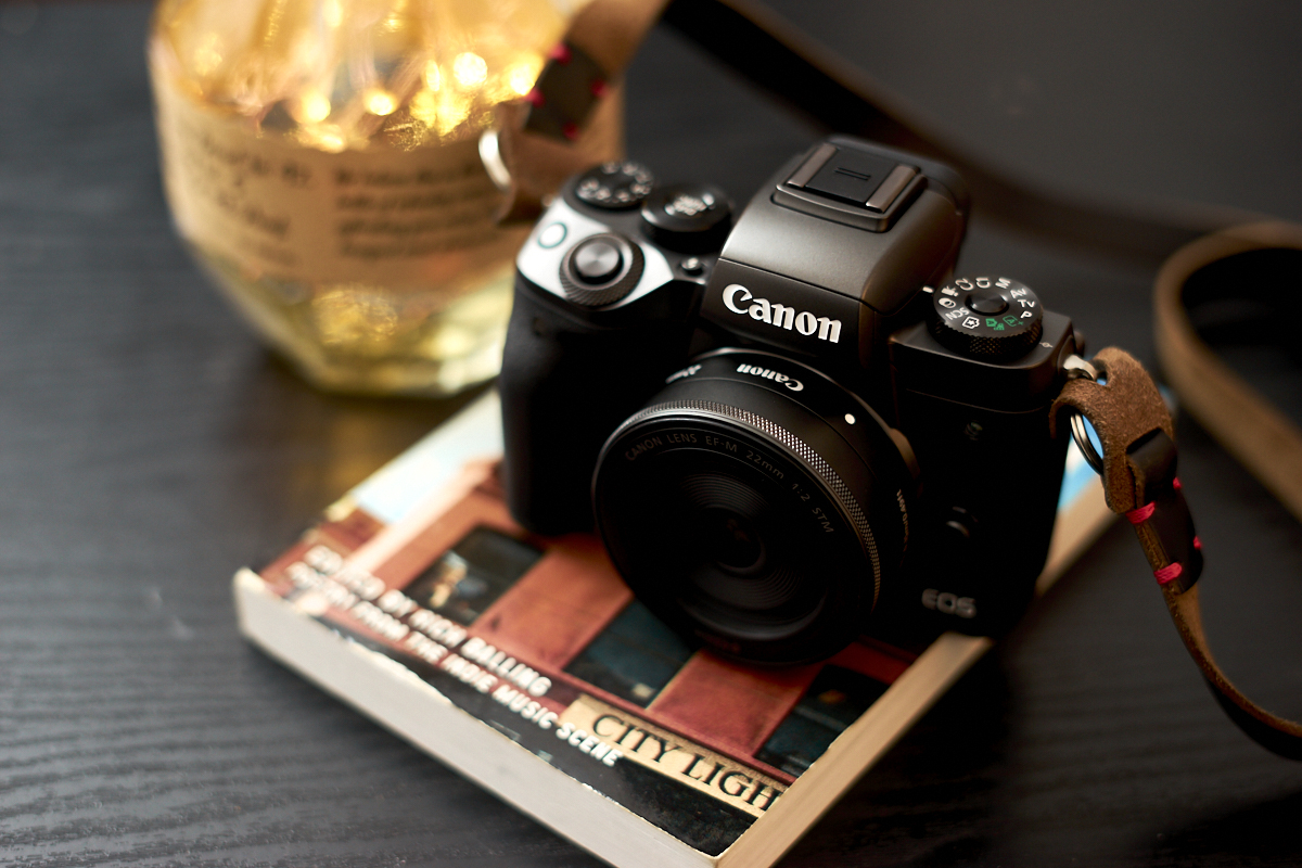 カメラ レンズ(単焦点) Lens Review: Canon 22mm f2 STM Pancake Lens (EF-M)
