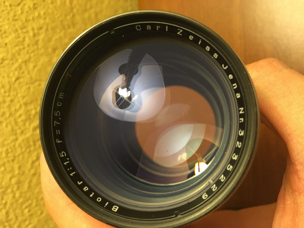 Carl Zeiss Jena Biotar 75/1.5 T - a photo on