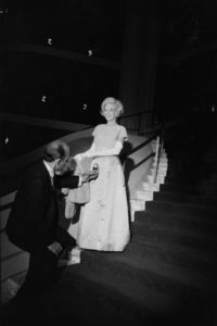 5 Garry Winogrand Street Photography Composition Lessons