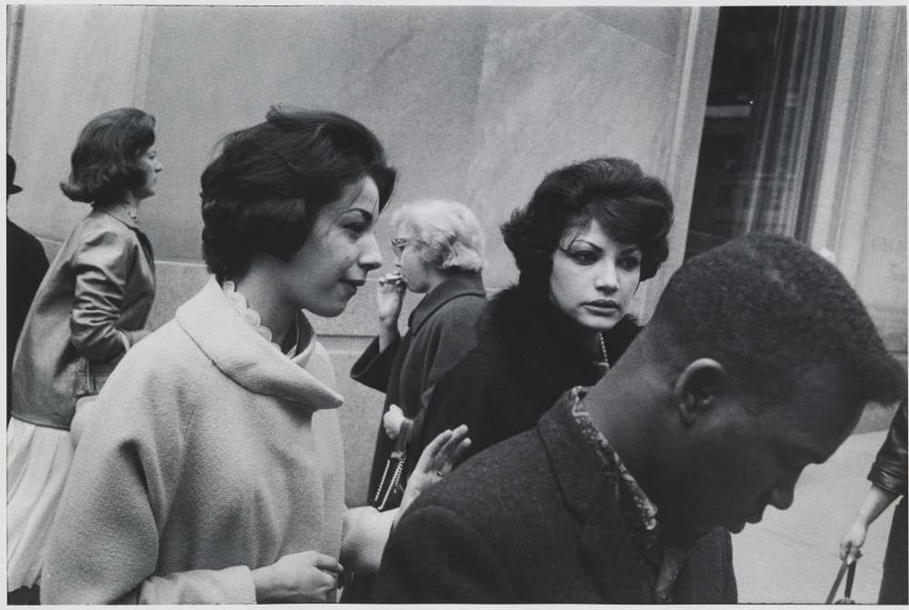 5 Garry Winogrand Street Photography Composition Lessons