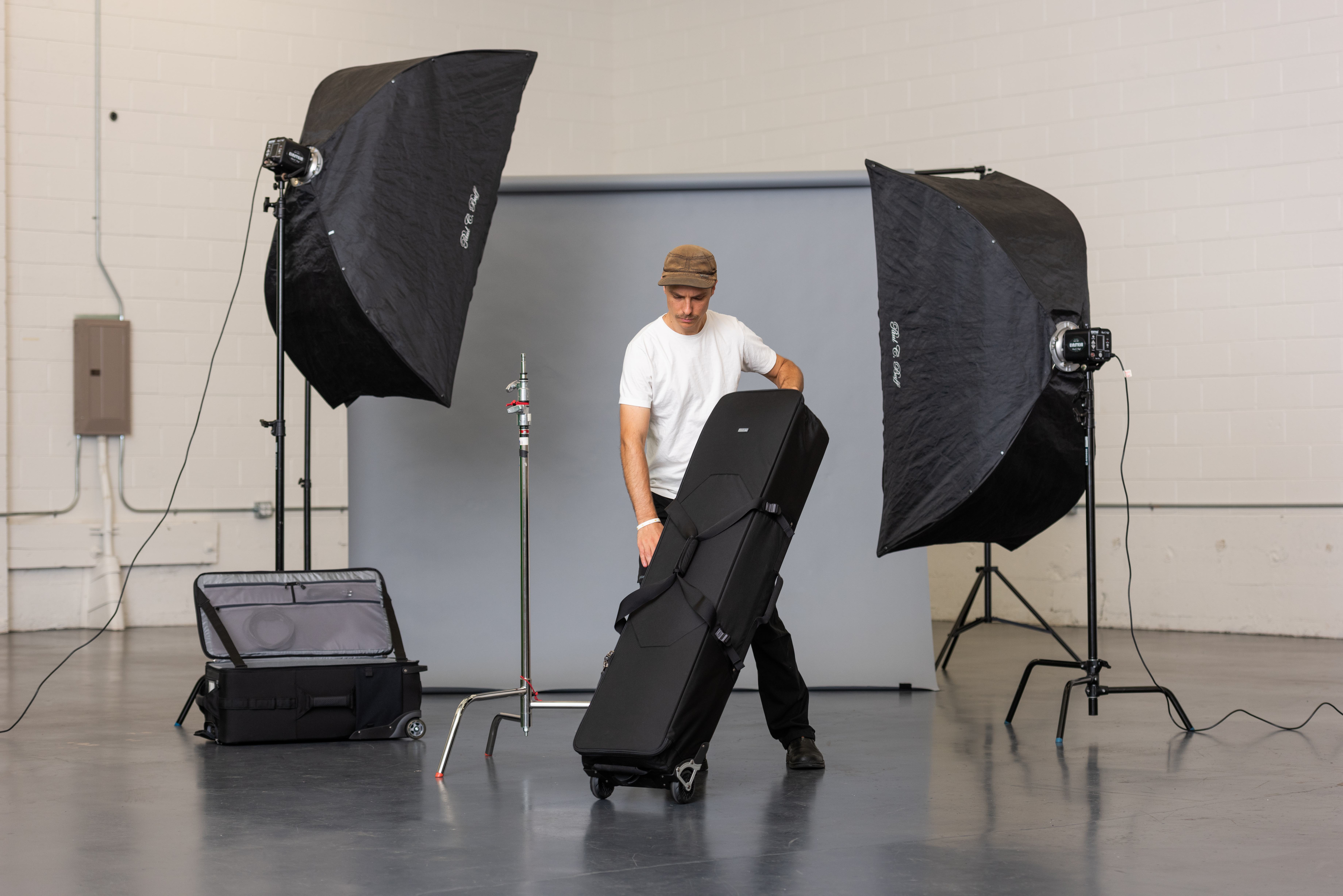Think Tank Photo Announces the Stand Manager 52 Rolling Case