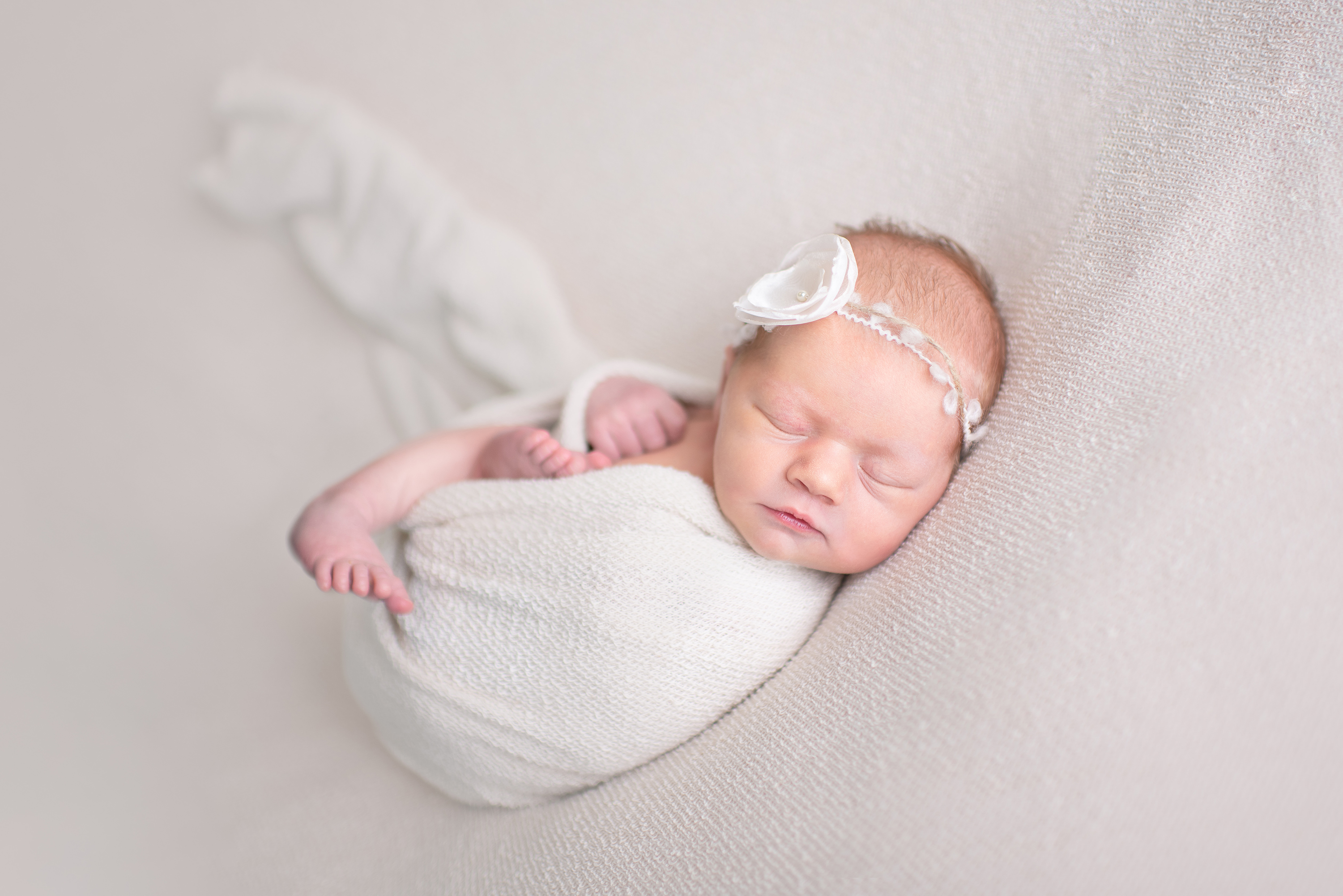 Photography Cheat Sheet: Newborn Photography Guide