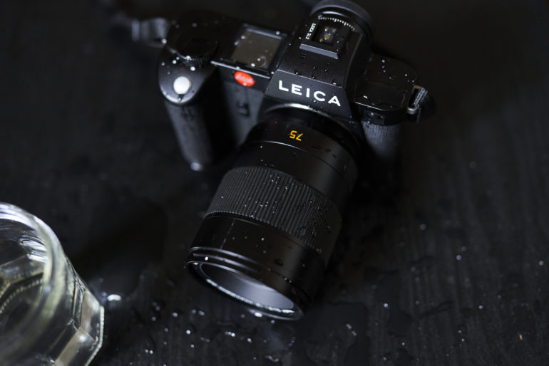 Chris Gampat The Phoblographer Leica SL2 product images 21 50s1600