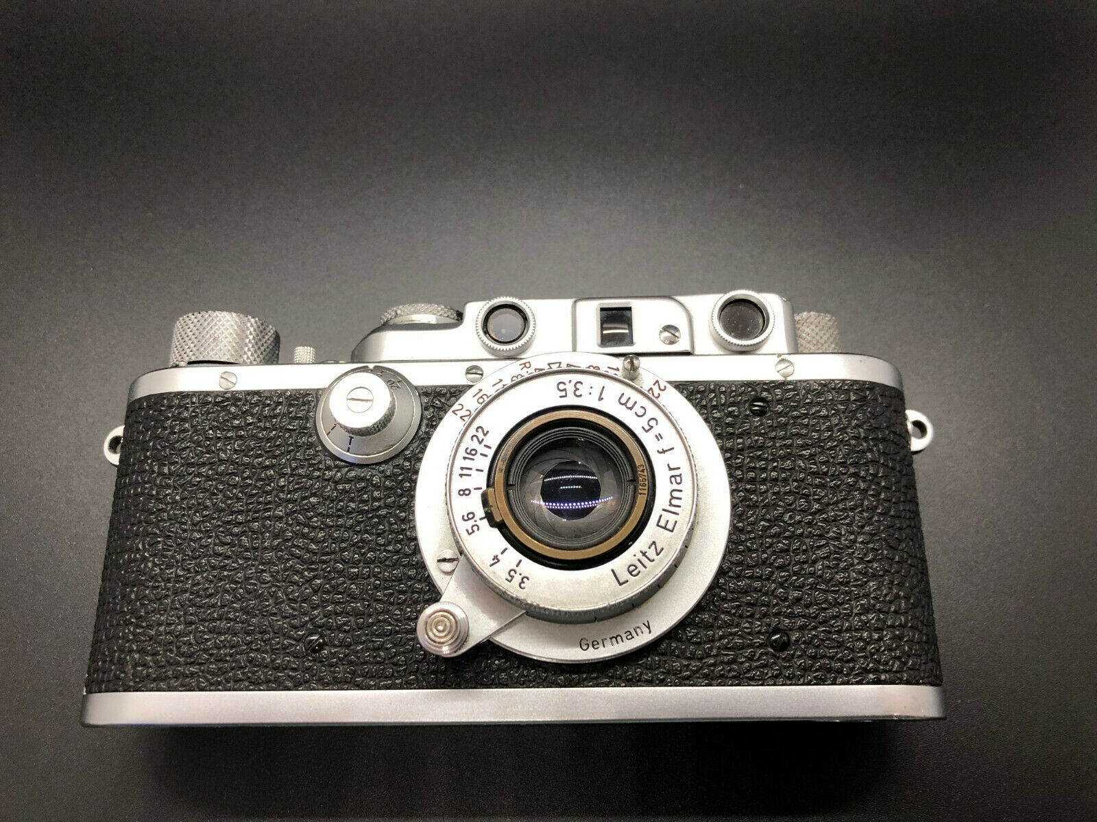 Here’s Your Chance to Snag a Super Rare Leica 72 Half-Frame Camera
