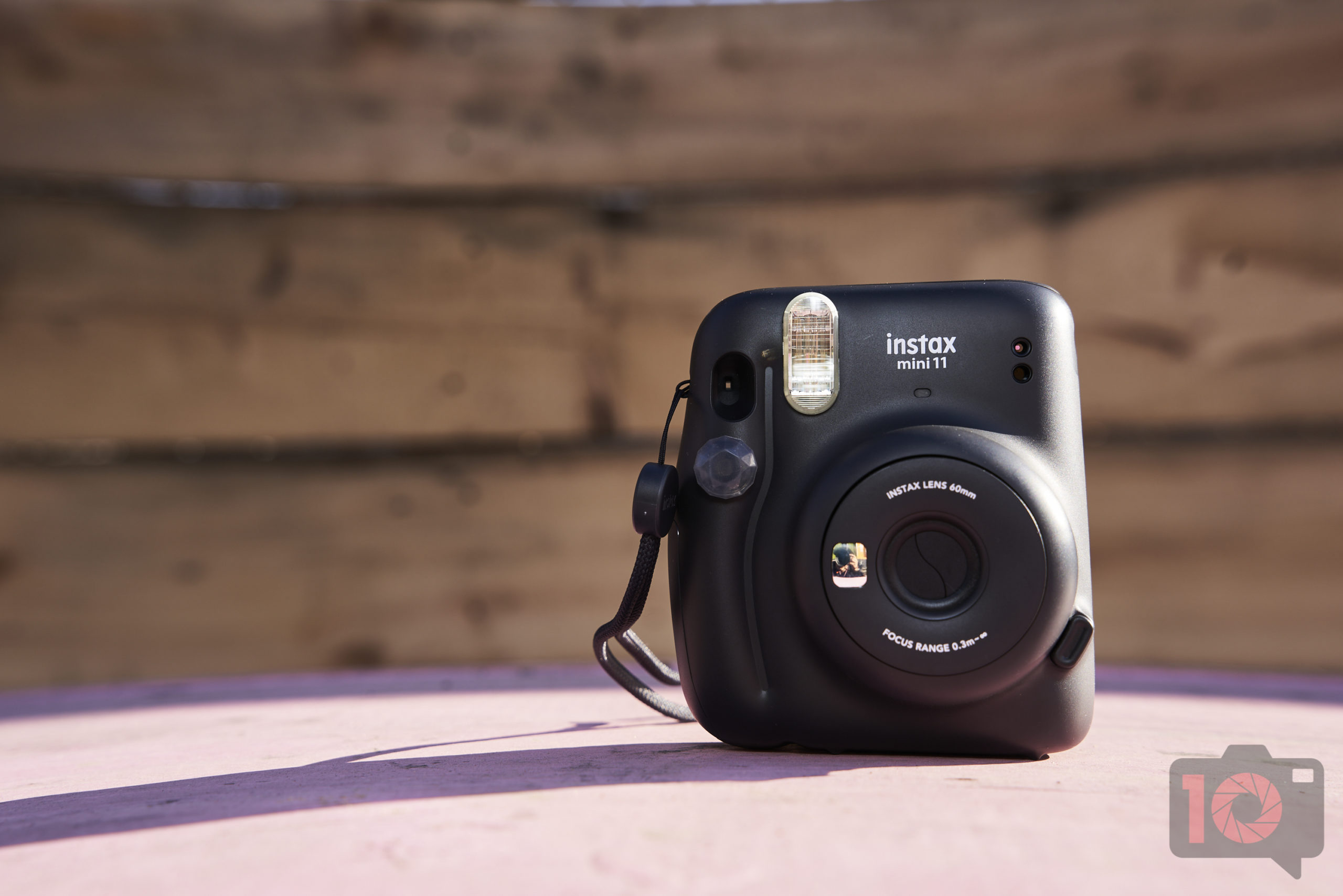 Wereldrecord Guinness Book Adviseren Maak een naam Review: Fujifilm INSTAX Mini 11 (Get Excited for a Glass Lens)