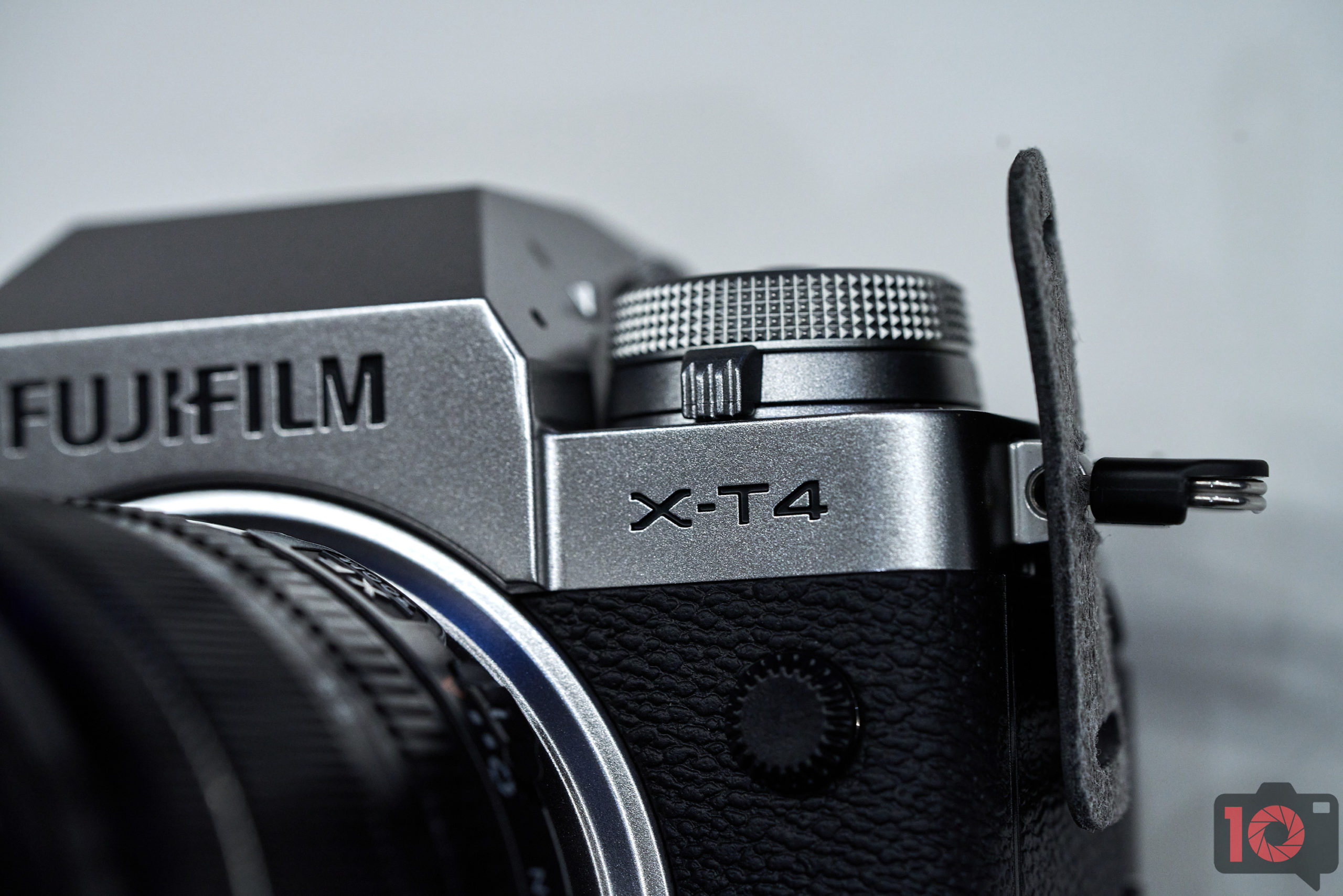 Buying the Fujifilm X-T4? Here Are the Best Prime Lenses to Use with It