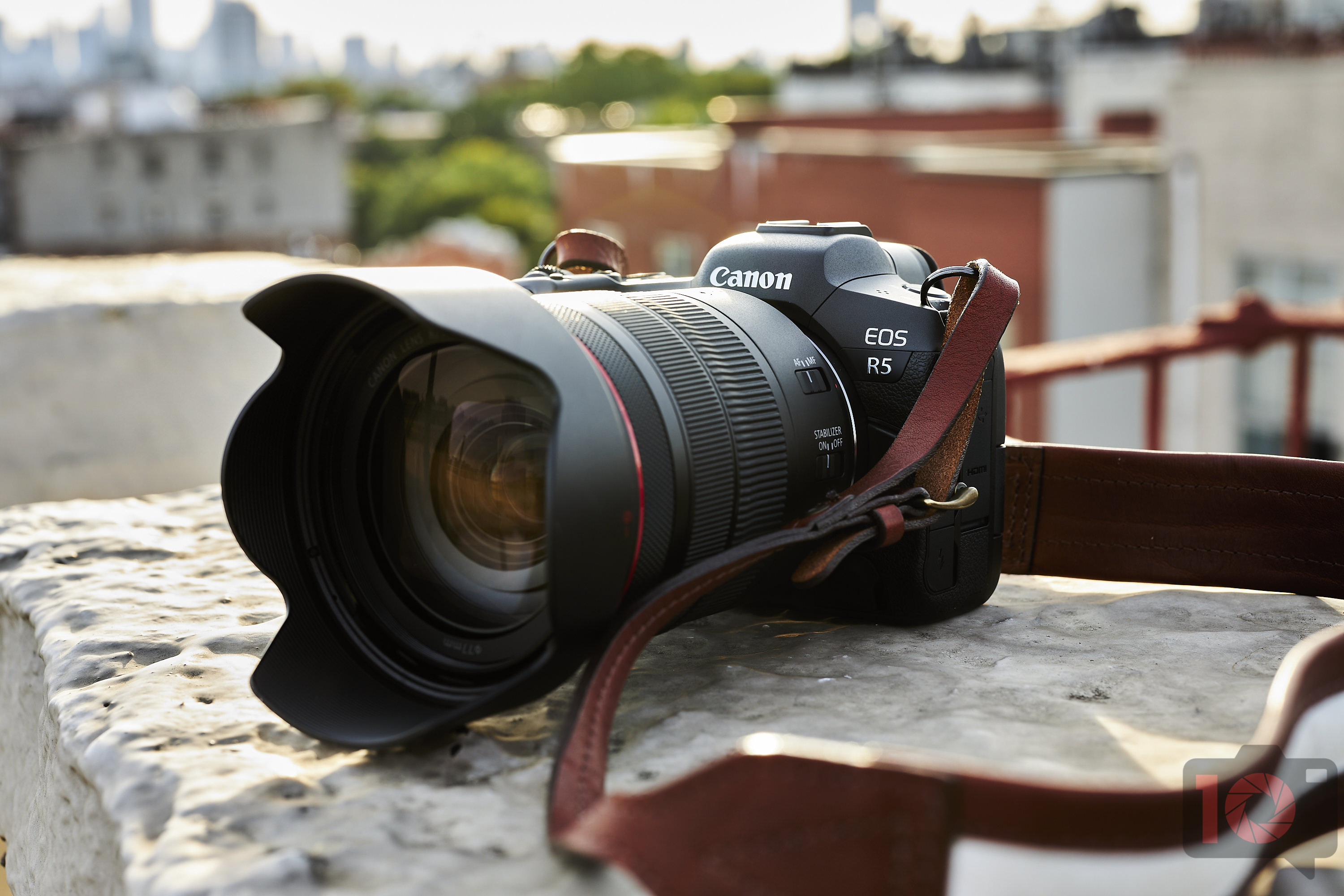 How Modern Cameras Alienate Professional Photographers