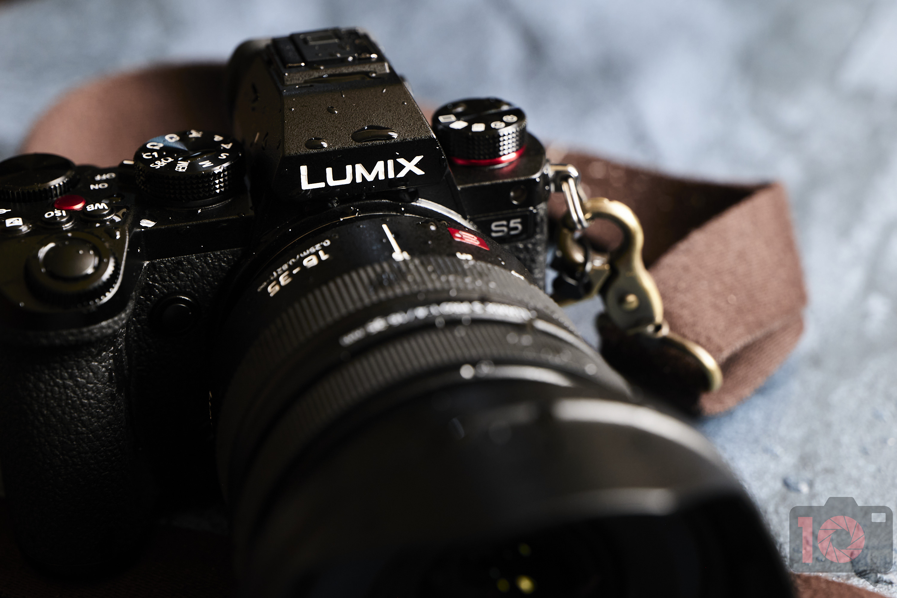 Chris Gampat The Phoblographer Panasonic S5 review product images 51-40s400