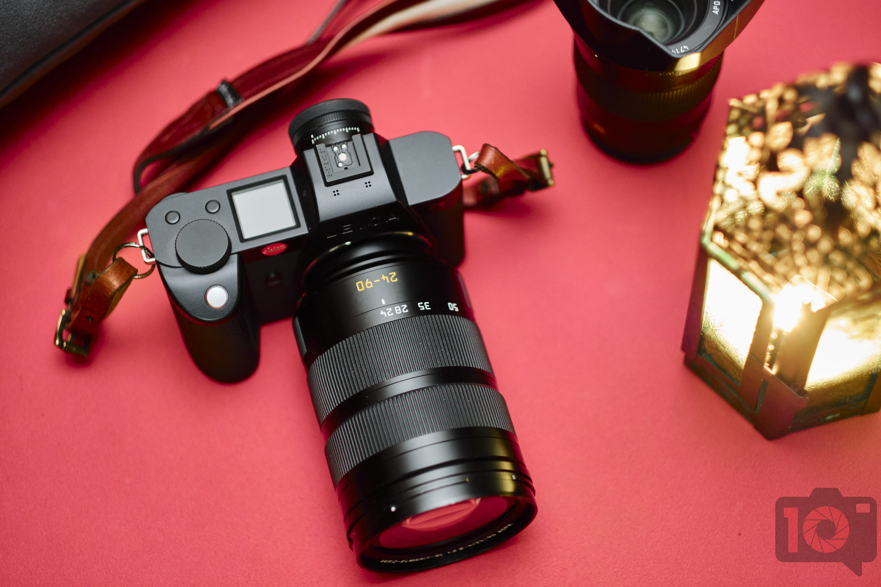 Chris Gampat The Phoblographer Leica SL2s review product images 1.21-60s1600