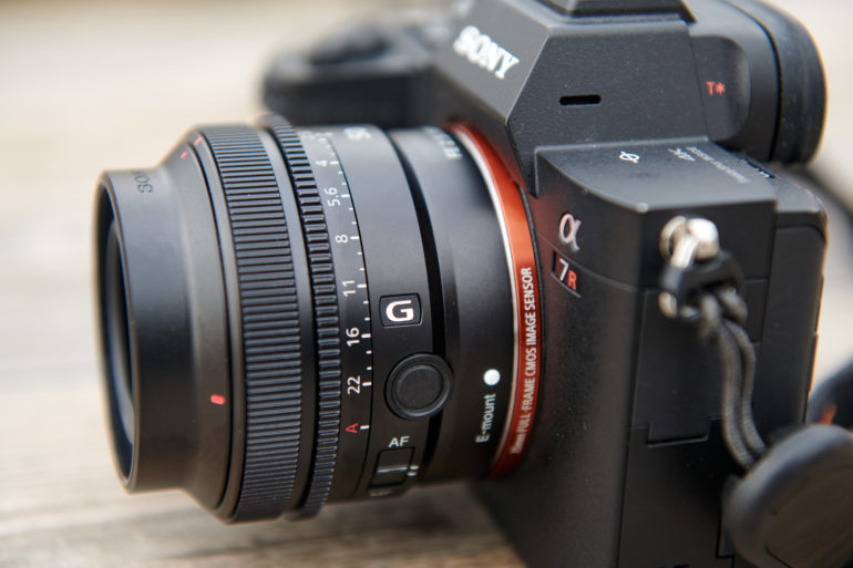 This Affordable Lens Doesn't Suck: Sony 50mm F2.5 G Review