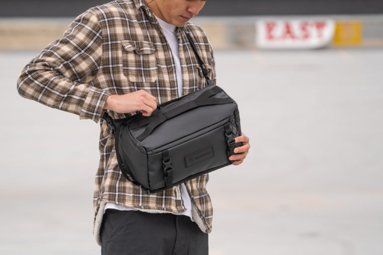 New Wandrd ROAM is a Compact Sling That Cleverly Cradles a Laptop