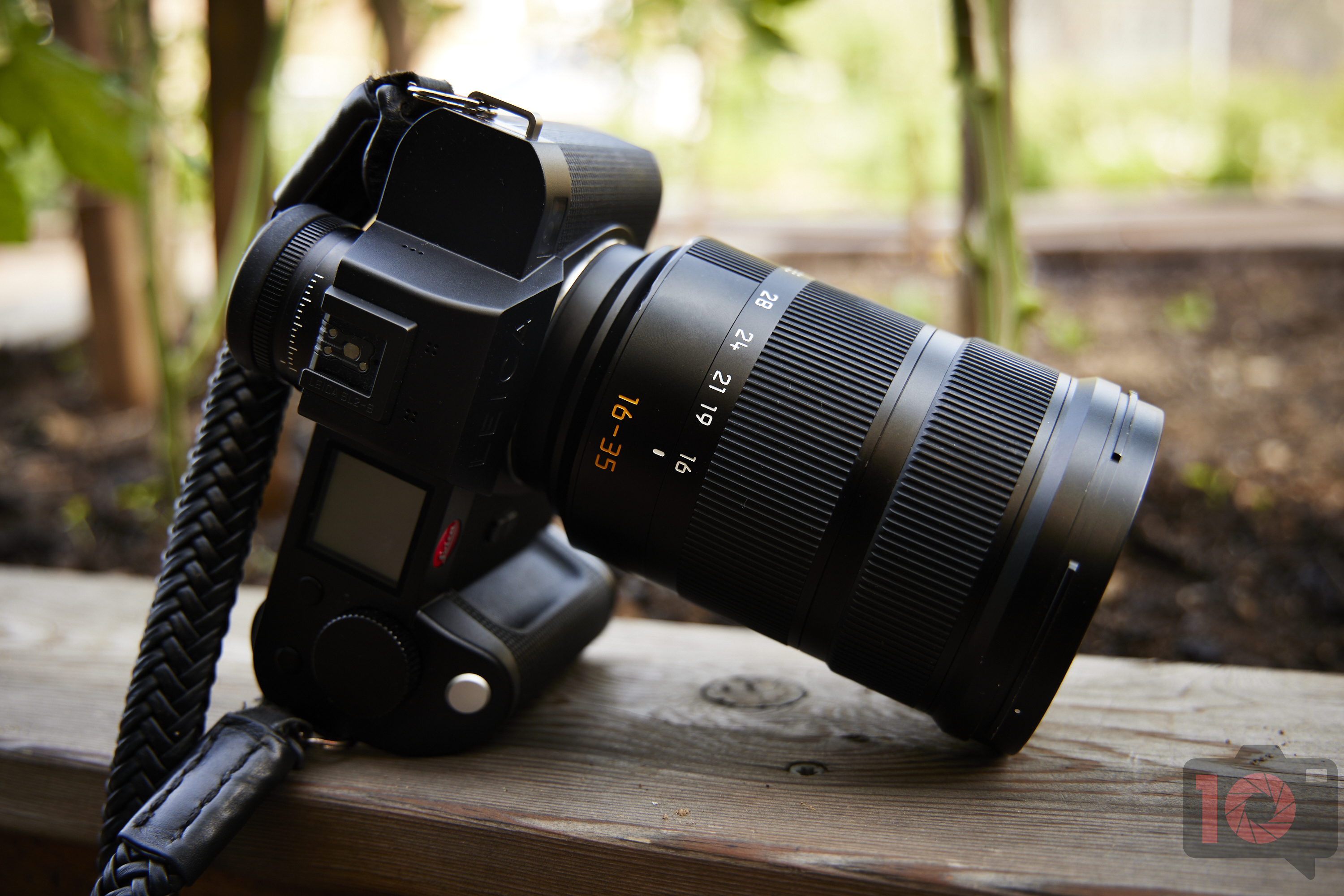 Chris Gampat The Phoblographer Leica 16-35mm f3.5-4 SL Review product images 41-200s400 8