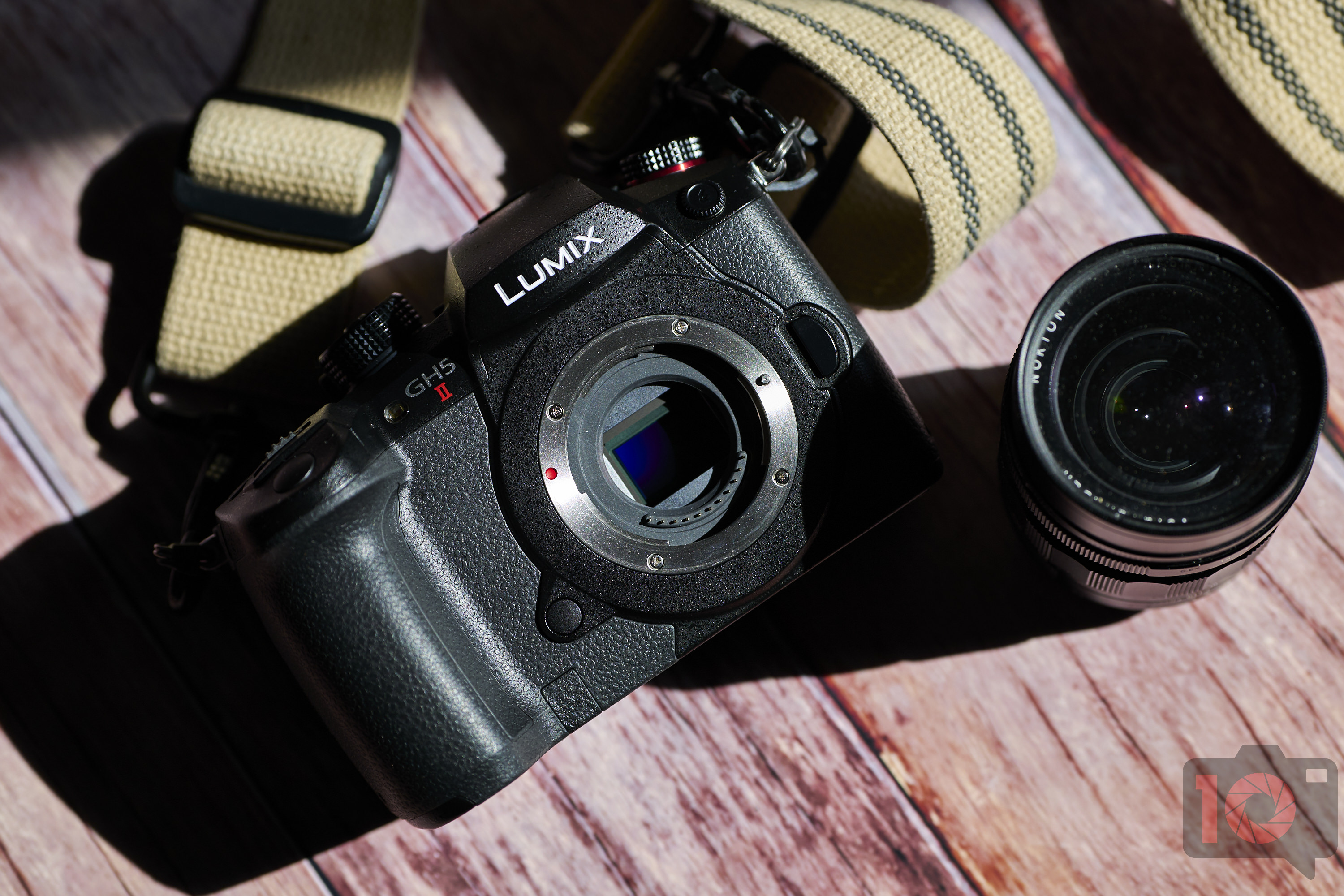 Chris Gampat The Phoblographer Panasonic GH5 II review product images 41-1250s400 1