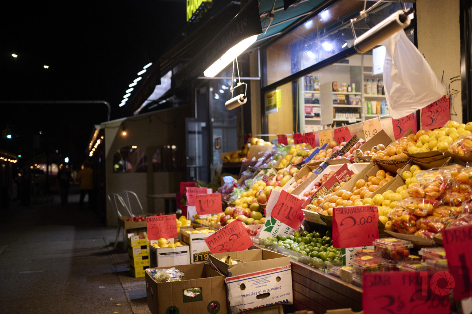 Nikon's Most Unique Lens Yet? Nikon 40mm f2 Z First Impressions