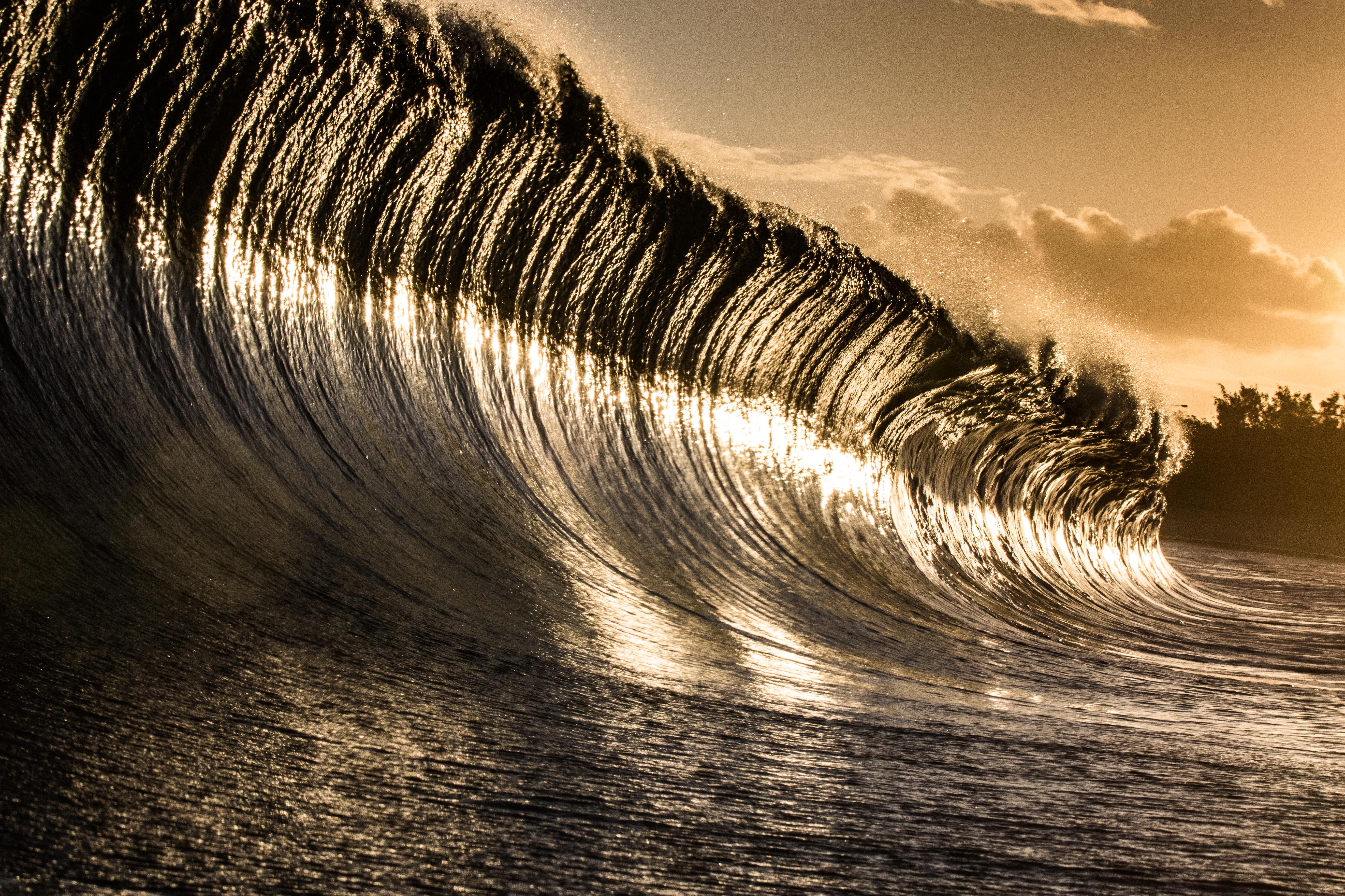 Photographs of Waves That Will Blow Your Mind