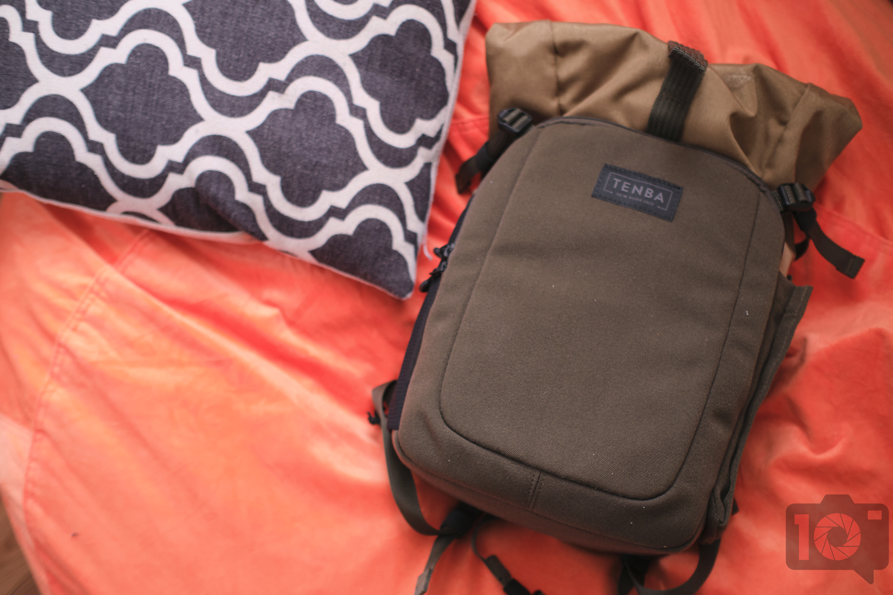 Love Minimalism? Hold OLIVE Your Gear. Tenba Fulton 10L V2 Review