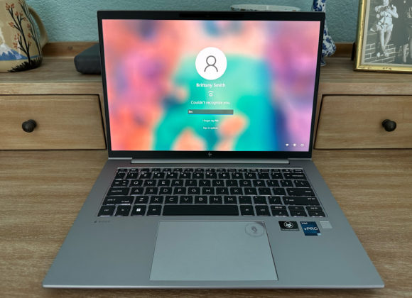 Brittany Smith The Phoblographer HP ZBook Firefly 14 G9 Product Image 0302