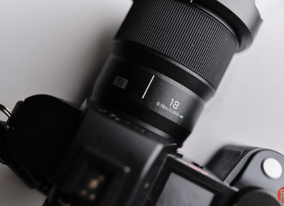 Chris Gampat The Phoblographer Panasonic 18mm f1.8 product images review 21-400s400