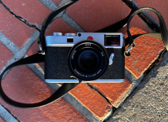 Brittany Smith The Phoblogrpaher Leica 35mm Summilux ASPH Product Image 1949
