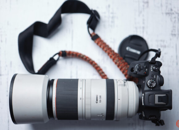 Chris Gampat The Phoblographer Canon EOS R7 with 100-500mm product images firmware 1.3 1.81-250s400 1