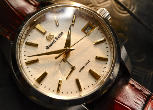 Chris Gampat The Phoblographer Fujifilm 30mm f2.8 Macro review watches edited 81-60s400