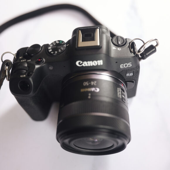 Chris Gampat The Phoblographer Canon EOS R8 review product images 21-320s400 1