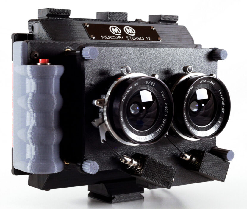 The Mercury Stereo 12 Justifies Your Love Affair With Gear Stereo 12 grip side frontal-web