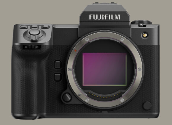 FujifilmGFX100ii_600023590_MAIN00_Image_GFX10ii_front_CMOS