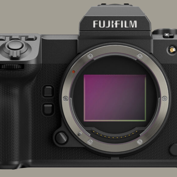 FujifilmGFX100ii_600023590_MAIN00_Image_GFX10ii_front_CMOS