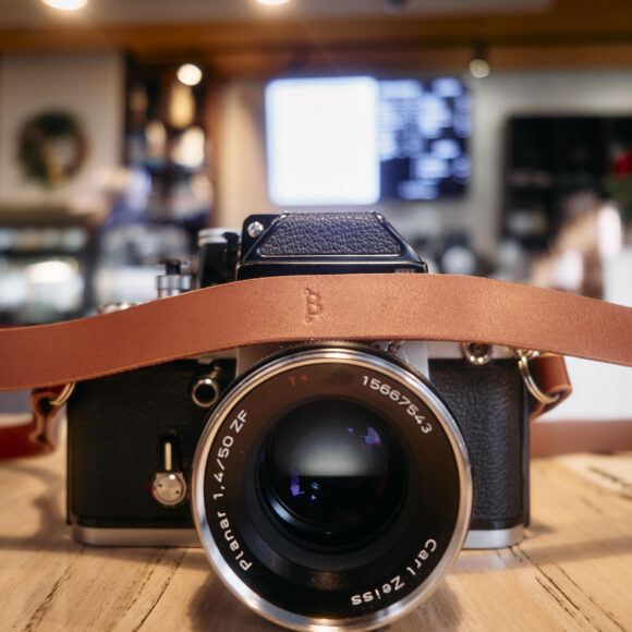 Chris Gampat The Phoblographer Bowman Leather Vantage Strap review product images2.81-30s320