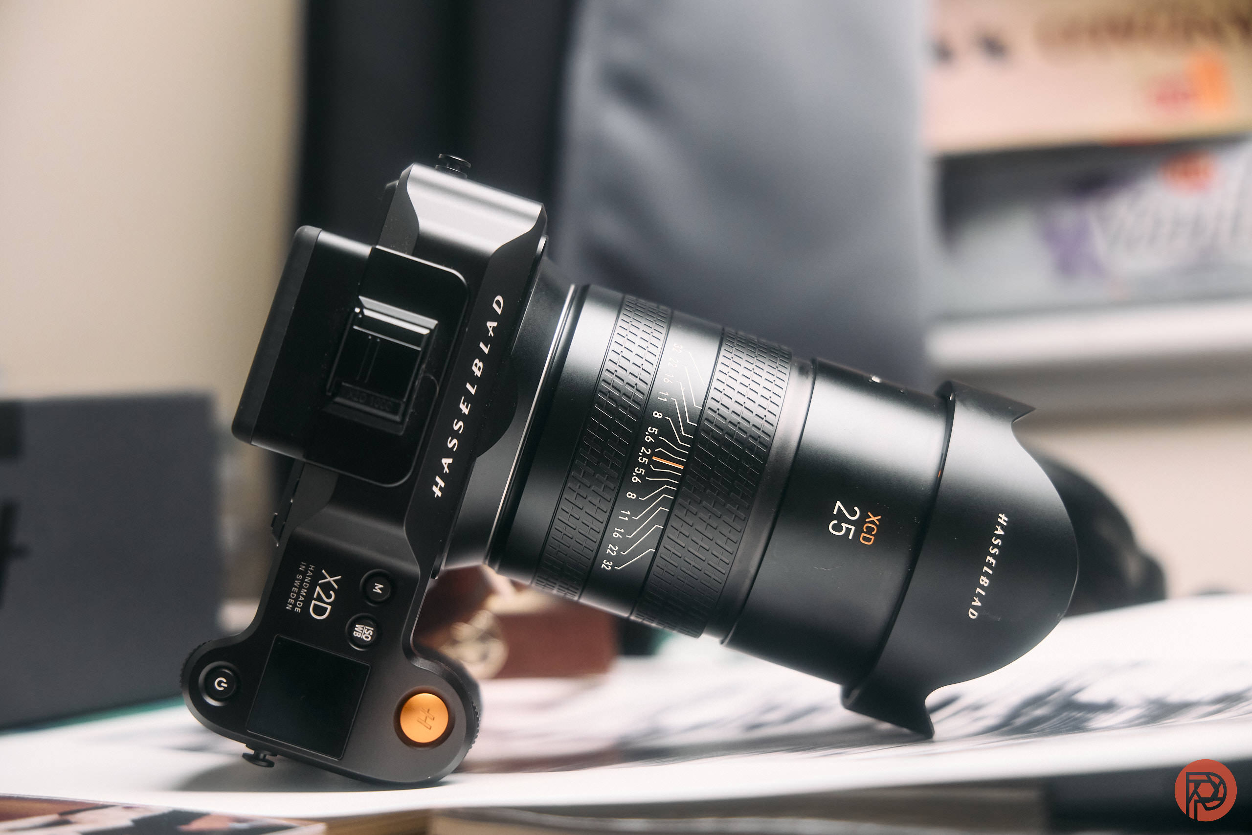 Chris Gampat The Phoblographer Hasselblad 25mm f2.5 product images review 41-30s1600 2